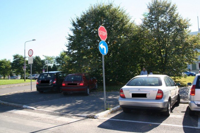 brakuje-parkingu-dla-pacjentow-i-ich-rodzin-foto-48399