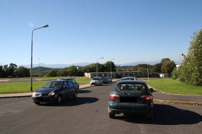 brakuje-parkingu-dla-pacjentow-i-ich-rodzin-foto-48399