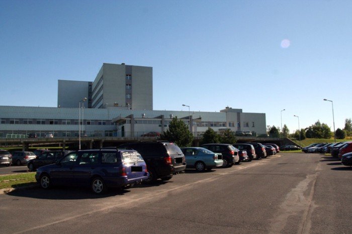 brakuje-parkingu-dla-pacjentow-i-ich-rodzin-foto-48399