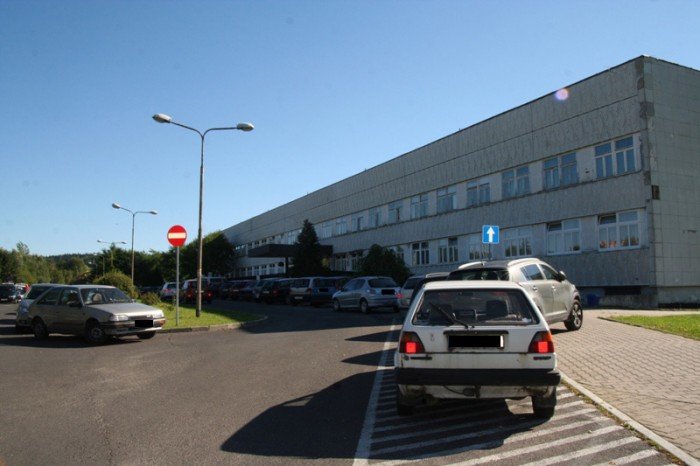 brakuje-parkingu-dla-pacjentow-i-ich-rodzin-foto-48399