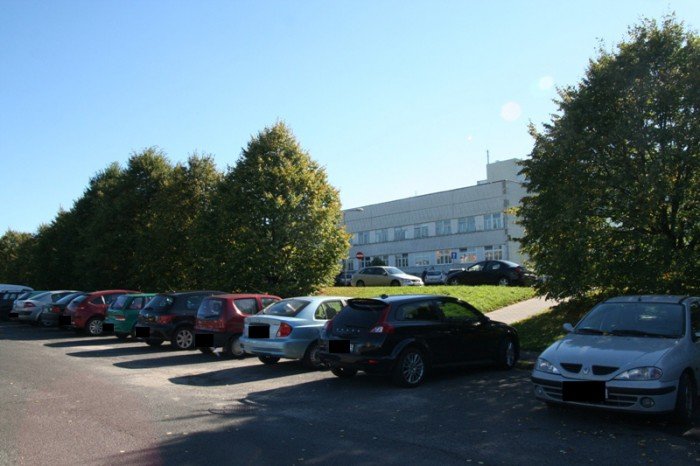 brakuje-parkingu-dla-pacjentow-i-ich-rodzin-foto-48399