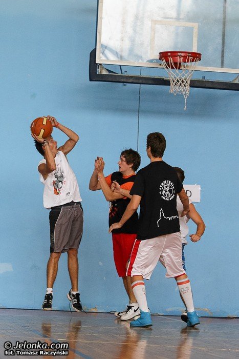 wyniki-iii-turnieju-jeleniogorskiego-streetballa-foto-48408