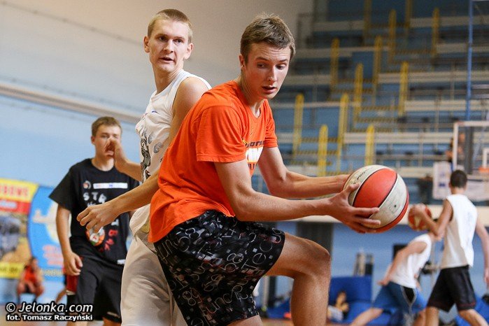 wyniki-iii-turnieju-jeleniogorskiego-streetballa-foto-48408