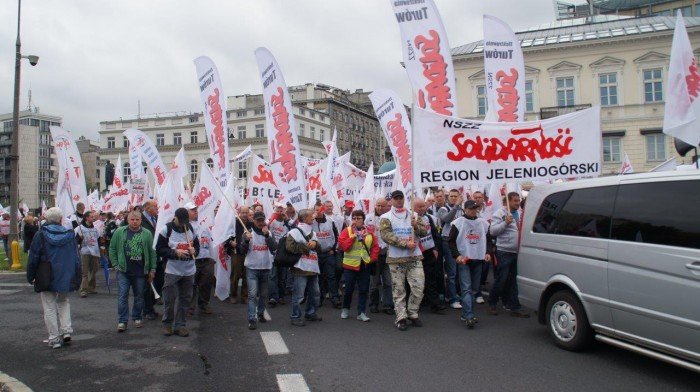 jeleniogorscy-zwiazkowcy-z-s-na-protescie-w-stolicy-foto-48450