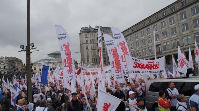 jeleniogorscy-zwiazkowcy-z-s-na-protescie-w-stolicy-foto-48450