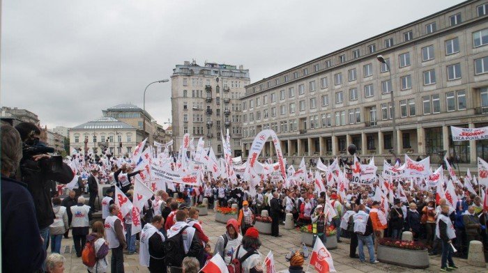 jeleniogorscy-zwiazkowcy-z-s-na-protescie-w-stolicy-foto-48450
