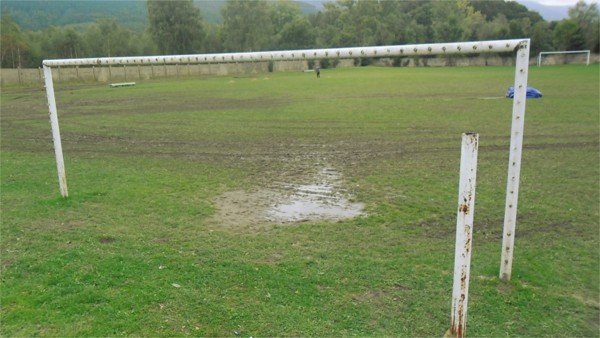 po-swiecie-kowar-niedosyt-i-zniszczony-stadion-przez-deszcz-foto-48458
