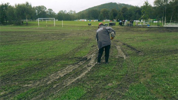 po-swiecie-kowar-niedosyt-i-zniszczony-stadion-przez-deszcz-foto-48458