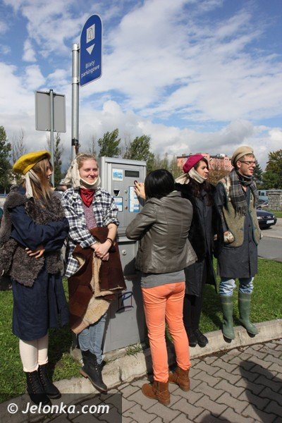 duch-barei-odsoni-tablice-na-rondzie-jego-imienia-foto-48486