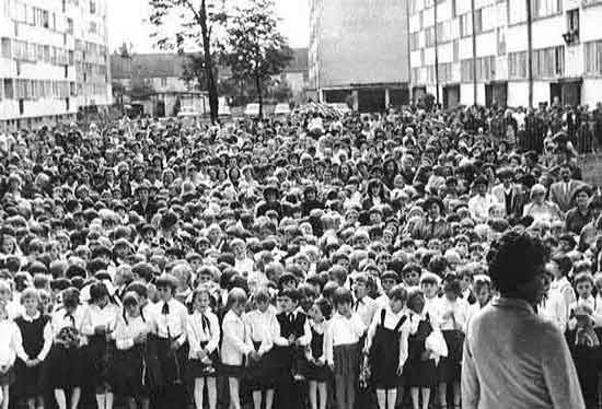 Zabobrzański wyż demograficzny… otwarcie „czwórki”, 1 września 1981 roku.