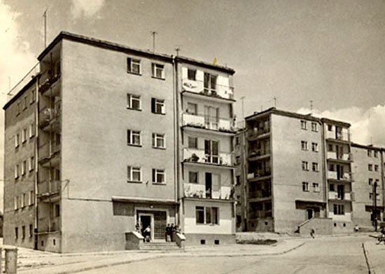 Punktowce na Wzgórzu marszałka Roli-Żymierskiego (dziś generała Grota-Roweckiego) blisko centrum Jeleniej Góry.