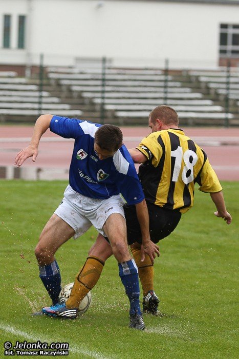 granica-pograzya-sie-przy-zotniczej-foto-48508