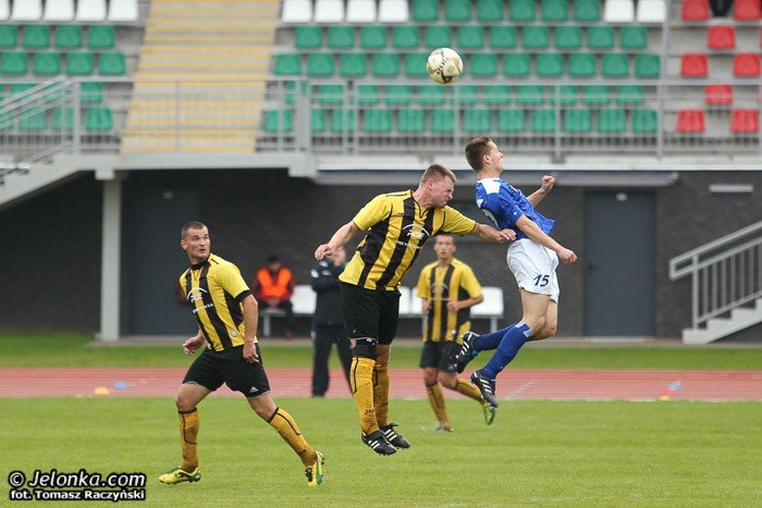 granica-pograzya-sie-przy-zotniczej-foto-48508