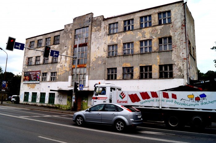 budynek-dawnych-warsztatow-mechanika-straszy-foto-48511