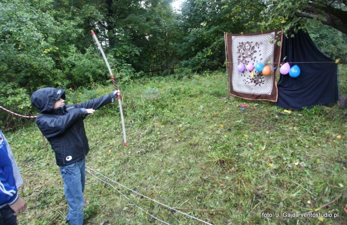 widowisko-artystyczne-i-festyn-w-maej-kamienicy-foto-48512