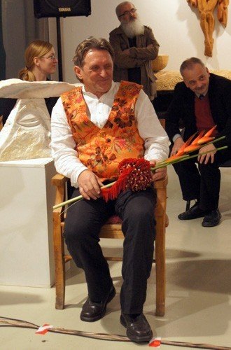 wernisaz-wystawy-rzezb-ryszarda-zajaca-w-muzeum-zabawek-48546