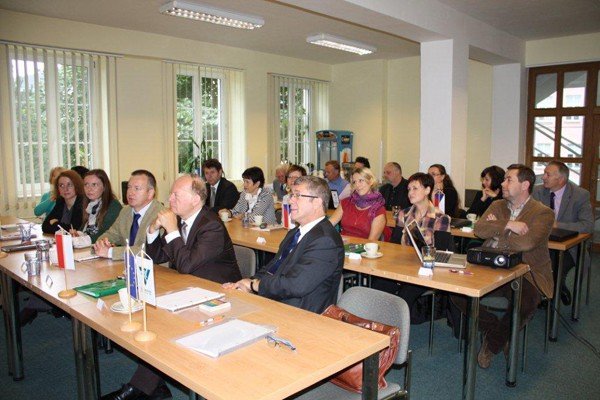 nasz-powiat-i-jablonec-zaciesniaja-wspoprace-foto-48547