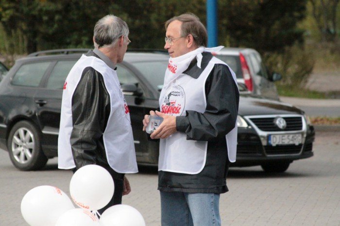 pikiety-pod-lidlami-o-godne-warunki-pracy-foto-48581