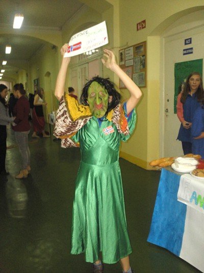 uczniowie-gimnazjum-nr-1-poznawali-inne-kultury-foto-48600