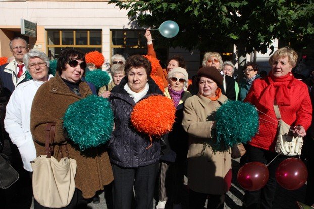 senioralia-tumna-parada-na-poczatek-a-potem-foto-48639