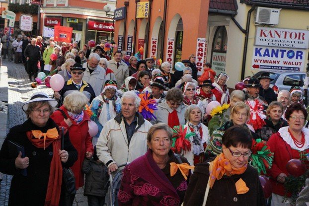 senioralia-tumna-parada-na-poczatek-a-potem-foto-48639