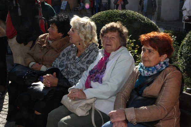 senioralia-tumna-parada-na-poczatek-a-potem-foto-48639