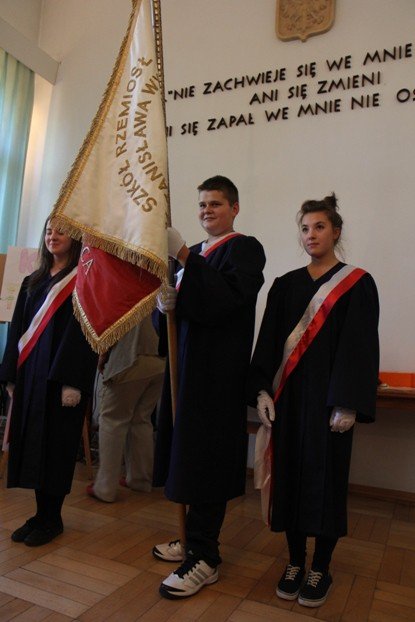 pasowanie-na-uczniow-i-otrzesiny-w-rzemiosach-foto-48673