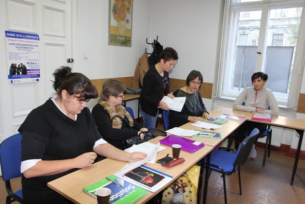 jeleniogorzanie-poznaja-jezyki-dzieki-fundacji-aktywni-xxi-foto-48676