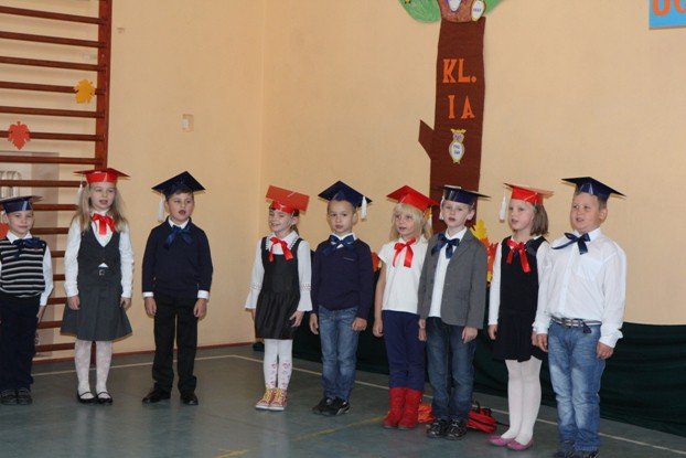pasowanie-na-ucznia-w-siodemce-z-polonezem-foto-48699