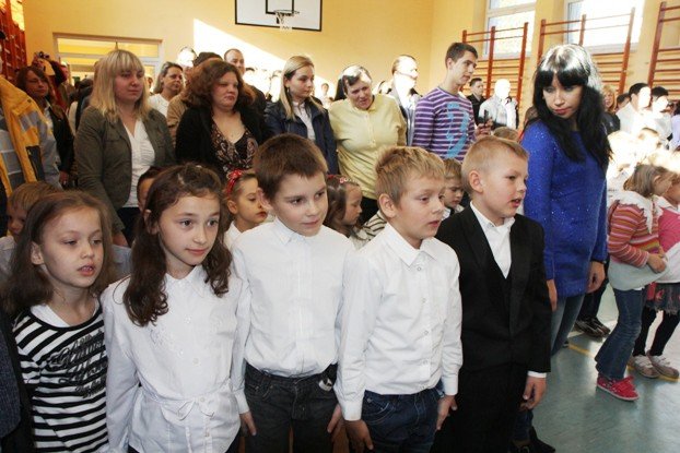 pasowanie-na-ucznia-w-siodemce-z-polonezem-foto-48699