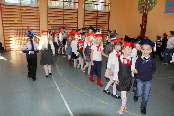 pasowanie-na-ucznia-w-siodemce-z-polonezem-foto-48699