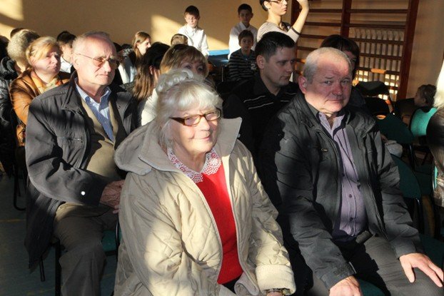 pasowanie-na-ucznia-w-siodemce-z-polonezem-foto-48699