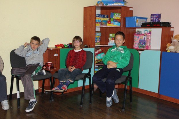 dzieci-poznaway-swiat-niepenosprawnych-foto-48713