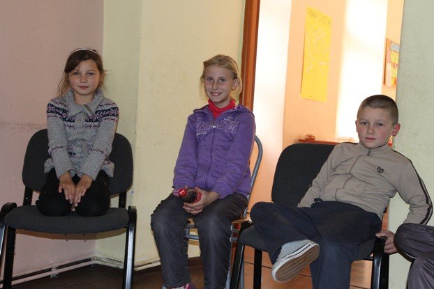 dzieci-poznaway-swiat-niepenosprawnych-foto-48713