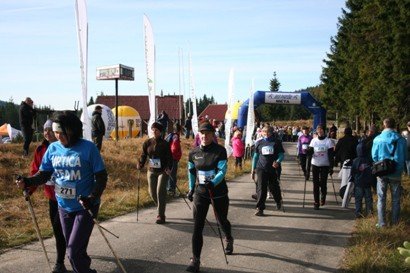mistrzostwa-pod-szrenica-w-marszu-z-kijkami-foto-48728