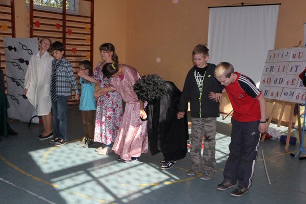 ratuja-dzieciom-wzrok-od-jedenastu-lat-foto-48757