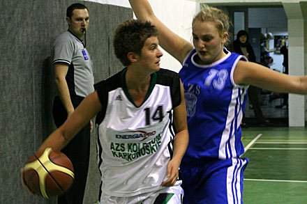 koszykarki-zwyciezaja-4877