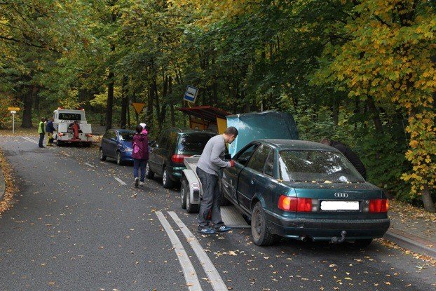 kolizja-audi-z-karawanem-na-nowowiejskiej-foto-48808