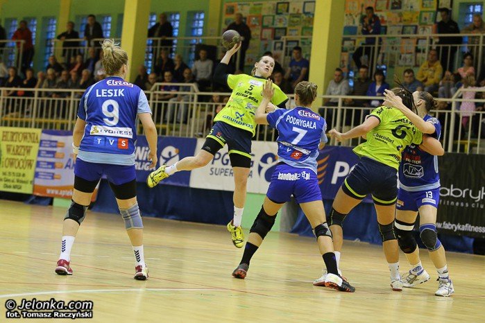 przy-zotniczej-demolka-w-roli-gownej-mariolka-foto-48823