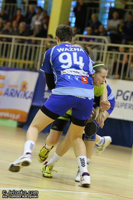 przy-zotniczej-demolka-w-roli-gownej-mariolka-foto-48823