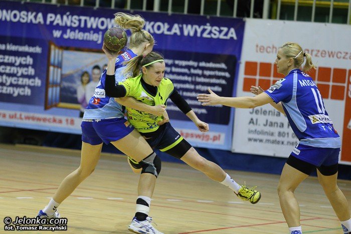 przy-zotniczej-demolka-w-roli-gownej-mariolka-foto-48823