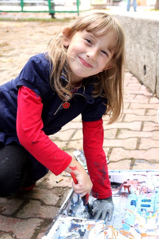 modzi-artysci-stworzyli-murale-w-sobieszowie-foto-48849