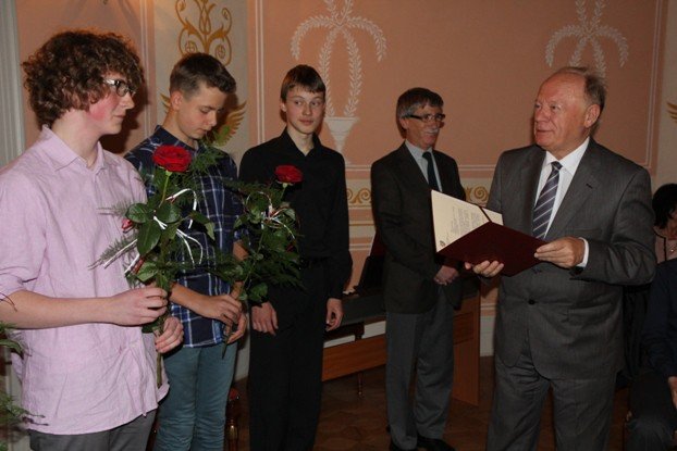 gratulacje-dla-nauczycieli-z-naszego-powiatu-foto-48918