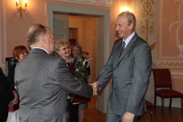 gratulacje-dla-nauczycieli-z-naszego-powiatu-foto-48918