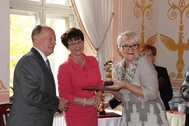 gratulacje-dla-nauczycieli-z-naszego-powiatu-foto-48918
