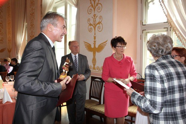 gratulacje-dla-nauczycieli-z-naszego-powiatu-foto-48918