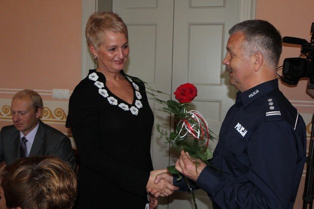 gratulacje-dla-nauczycieli-z-naszego-powiatu-foto-48918