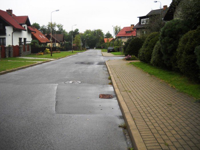 swierkowa-bez-jednego-chodnika-foto-48939
