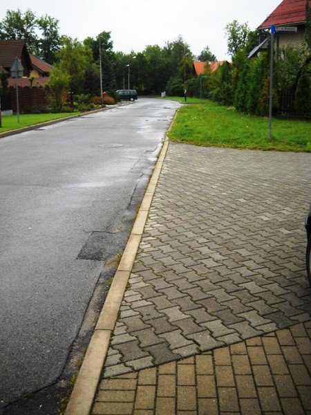 swierkowa-bez-jednego-chodnika-foto-48939