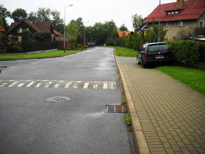 swierkowa-bez-jednego-chodnika-foto-48939